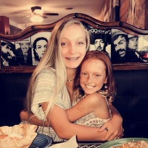 Meet your Posher, Sidney